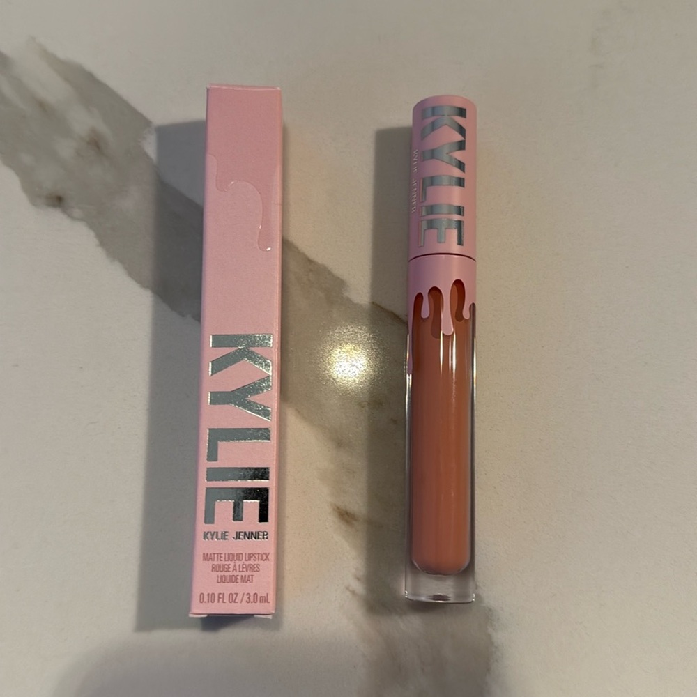 Kylie Cosmetics- matte liquid lipstick